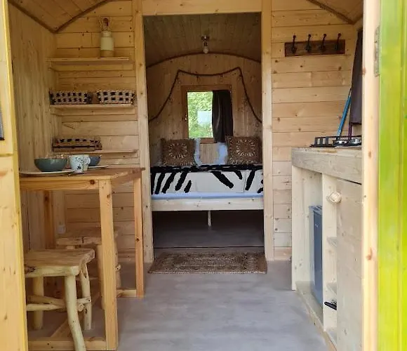 Les Roulottes Du Pilat *